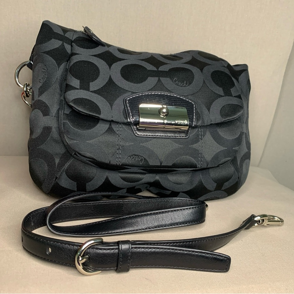 Coach Kristen Hobo Signature C/ Removable Crossbody Strap/ Silver Hardware